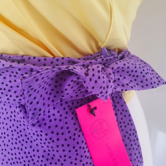 Love for humanity mini skort - Picture 2 of 7